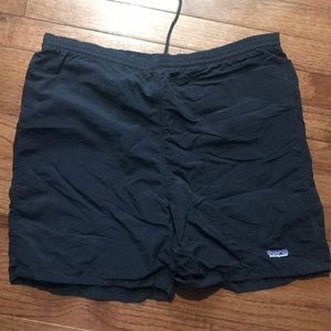 Used Patagonia Mens S baggies 5” swim shorts, Black